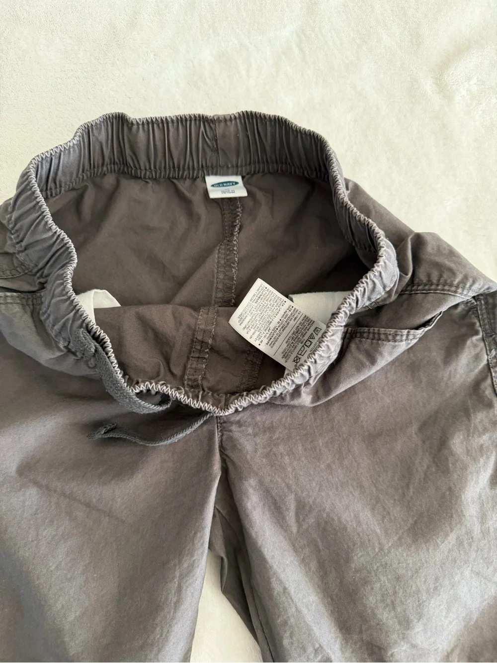 Bundle-Old Navy Boys Pull-On Shorts in Gray and Tan Size 5T